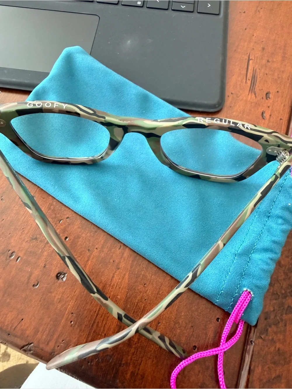 The Porgy Caddis Camo 2.0 Reading Glasses - Green & Brown